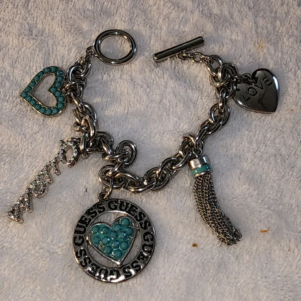 GUESS Silver-Tone Turquoise Heart & Charm Toggle Bracelet - Picture 6 of 11